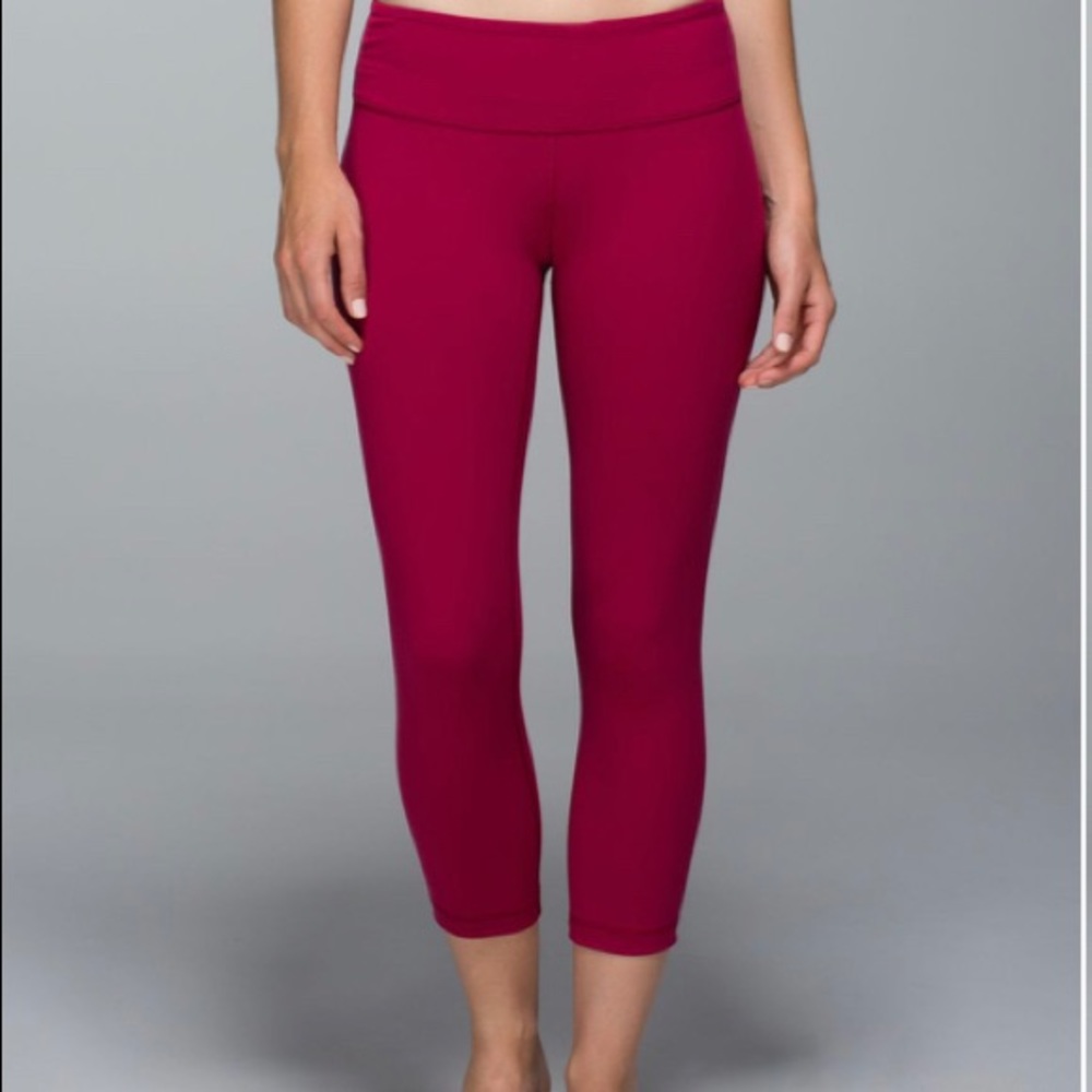 Lululemon crops